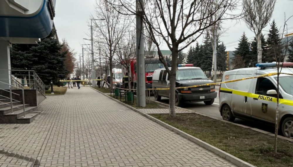 ULTIMA ORĂ // Alerta cu bombă de la Judecătoria Buiucani s-a dovedit a fi falsă. Poliția a deschis dosar penal